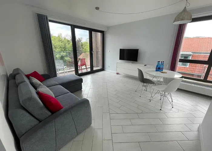 Lady - Victoria By Oneapartments *